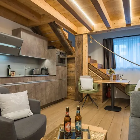 Luxury Colosseo Apartament *